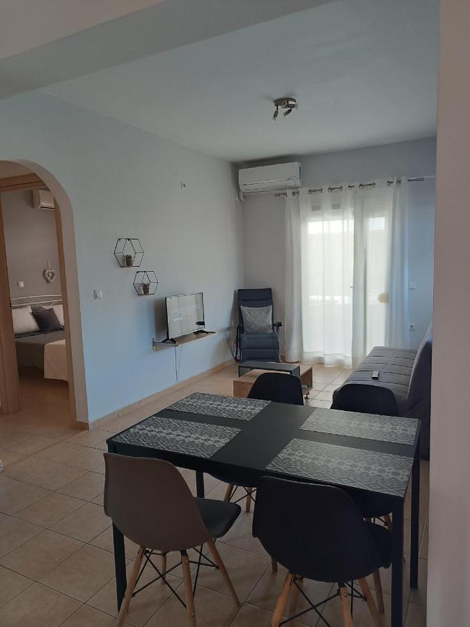 Vasilis Apartment ราฟีนา ภายนอก รูปภาพ