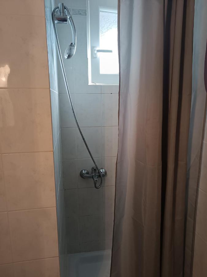 Vasilis Apartment ราฟีนา ภายนอก รูปภาพ