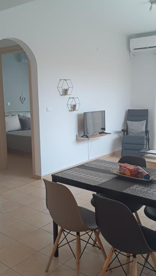 Vasilis Apartment ราฟีนา ภายนอก รูปภาพ